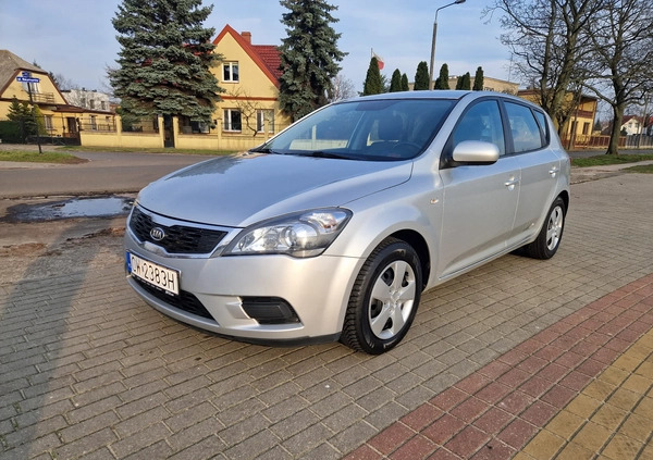 Kia Ceed cena 19900 przebieg: 187000, rok produkcji 2010 z Frombork małe 172